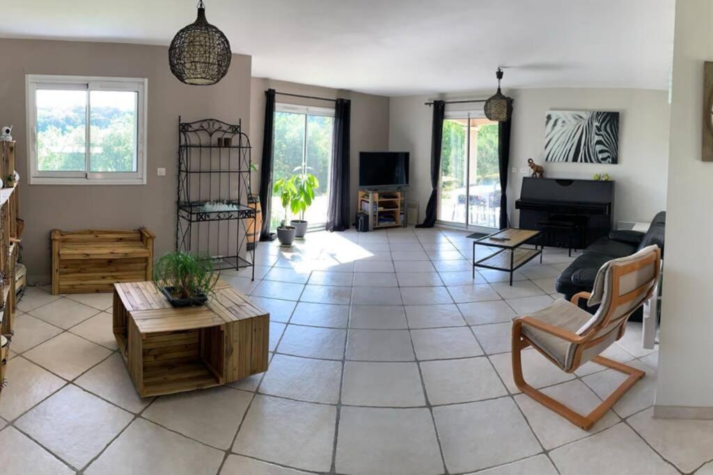 Maison spacieuse et calme près de la cité Villa Alairac Esterno foto