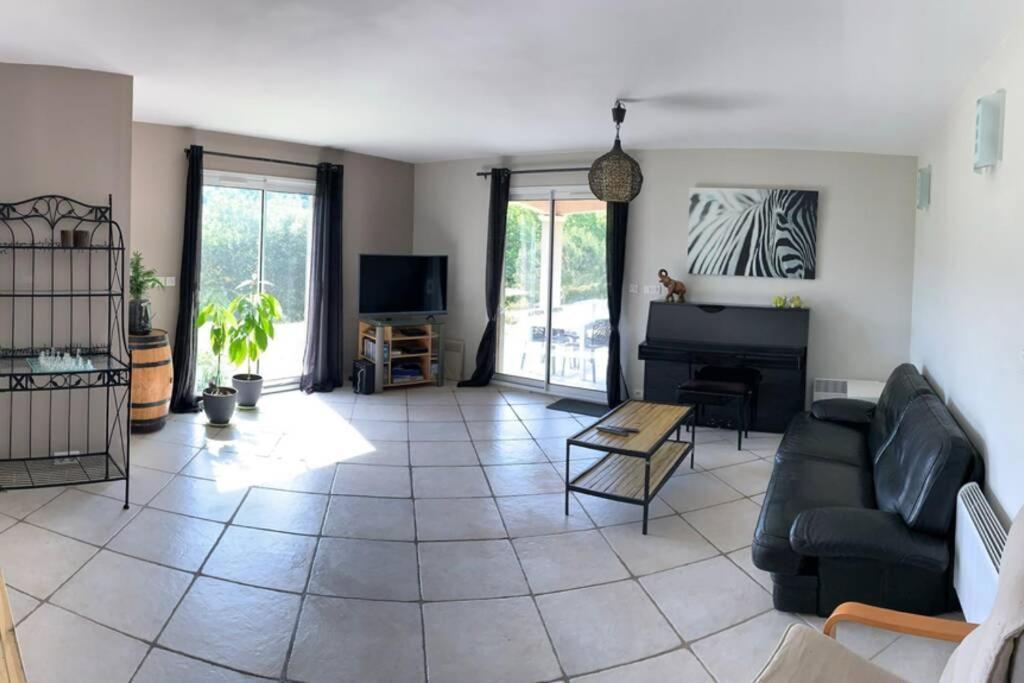 Maison spacieuse et calme près de la cité Villa Alairac Esterno foto